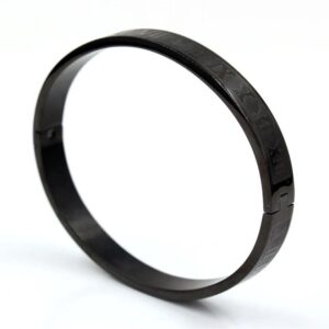 Brazalete romano negro